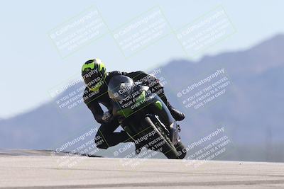 media/Oct-13-2025-Moto Forza (Mon) [[a66d839500]]/3-B Group/Session 4 (Turn 9)/